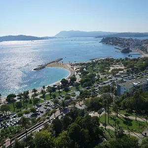 https://esprit-cosy-au-centre-historique.fr-provencehotel.com