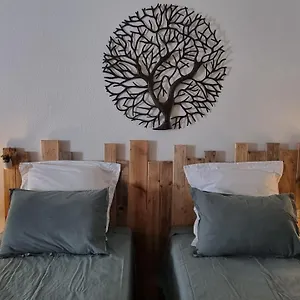 https://aime-gwada-42m2-studio-40m-from-the-beach.comcaribbean.com